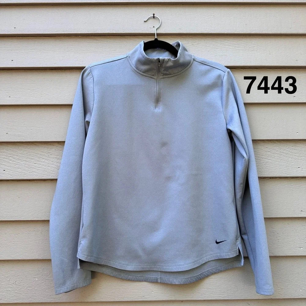 Nike Therma-FIT Womens Medium Quarter Zip Pullover Light Grey Activewear Top